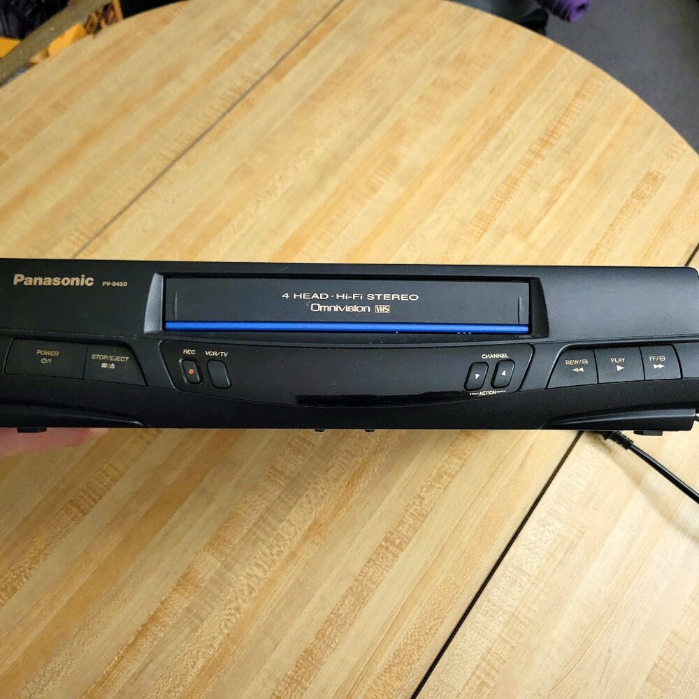Panasonic PV‑9450 VCR Bundle – Tested, Remote + RCA Cables